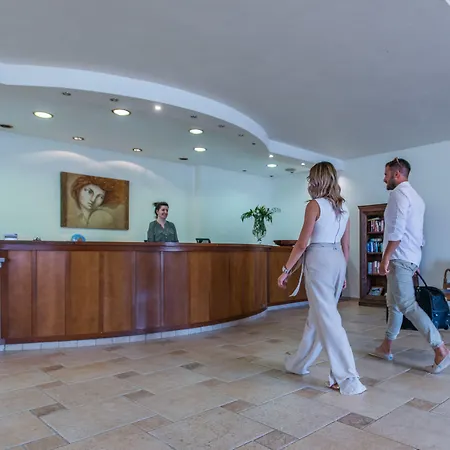 Ξενοδοχείο Naxos Palace