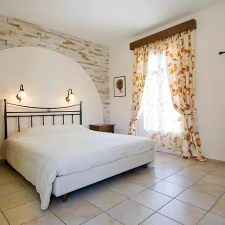 Naxos Palace Hotel 4*