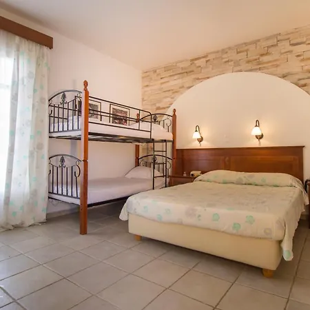 Naxos Palace Otel 4*